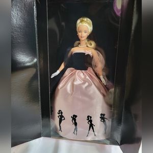 Timeless Silhouette Barbie Doll Blonde 2000 Mattel #29050 NRFB